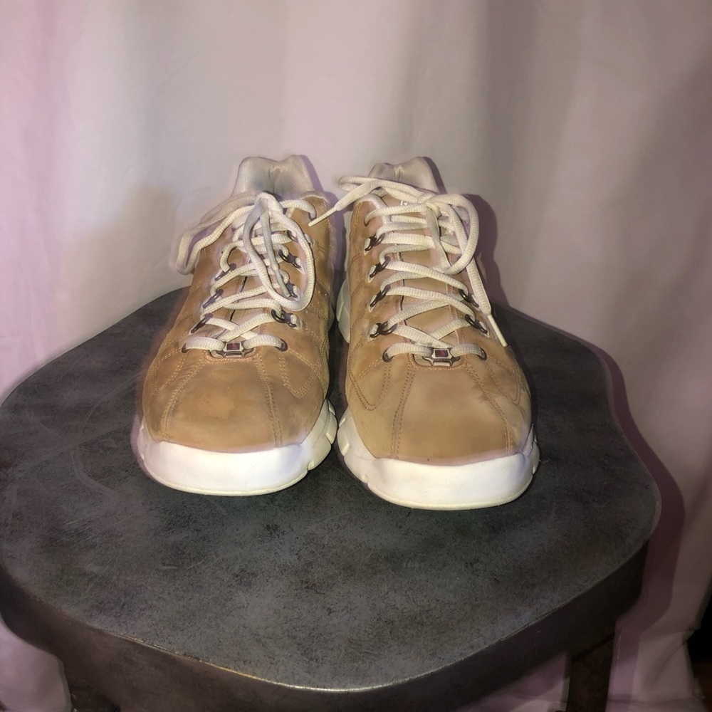 Reebok tan suede chunky white sole shoes Size 11 Vintage - Picture 3 of 9